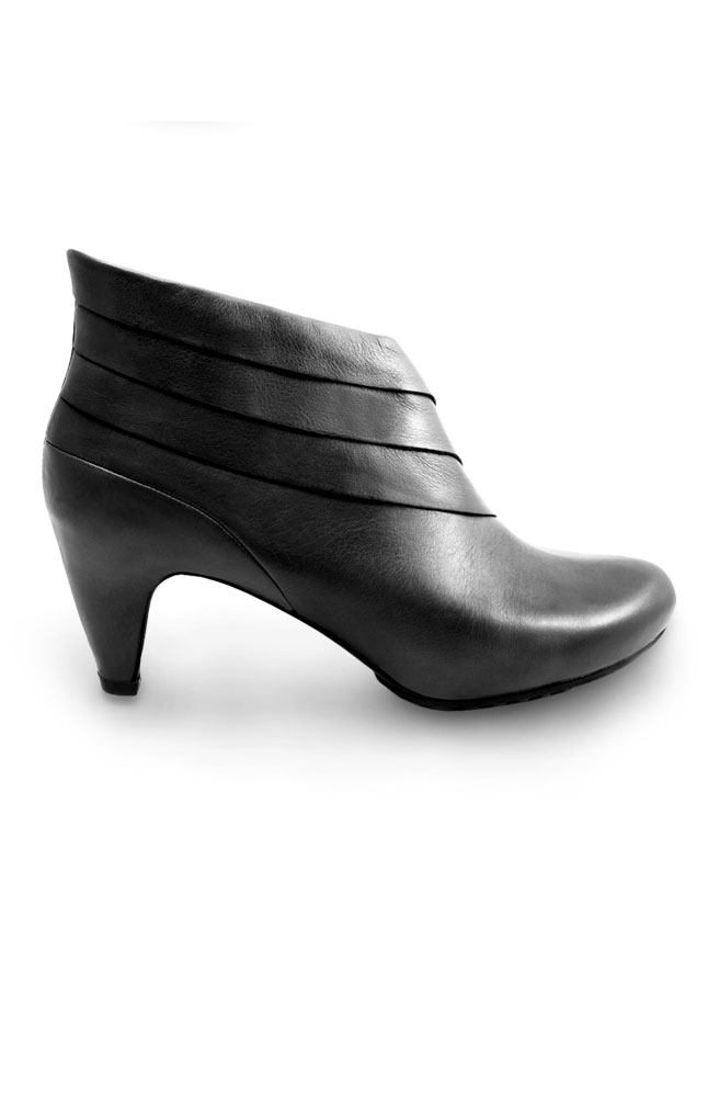 Mayflower Gray Layered Ankle Boots